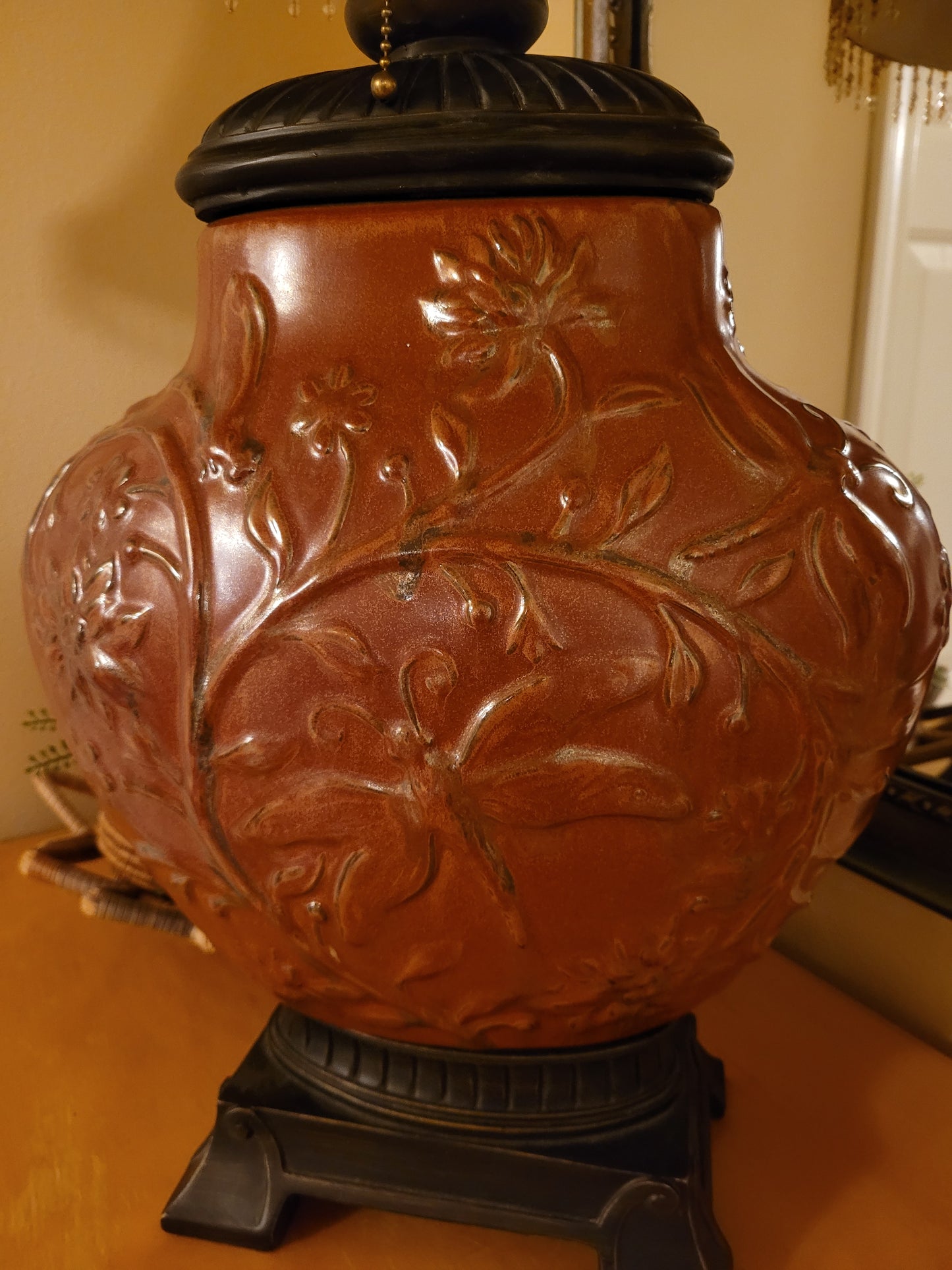 Vintage table lamp with Embossed Base