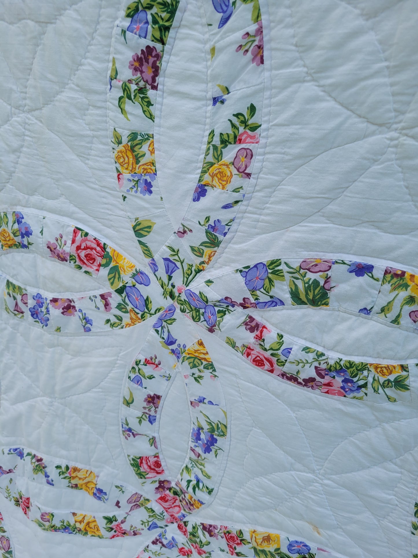 Vintage Hand-Quilted Double Wedding Ring Quilt