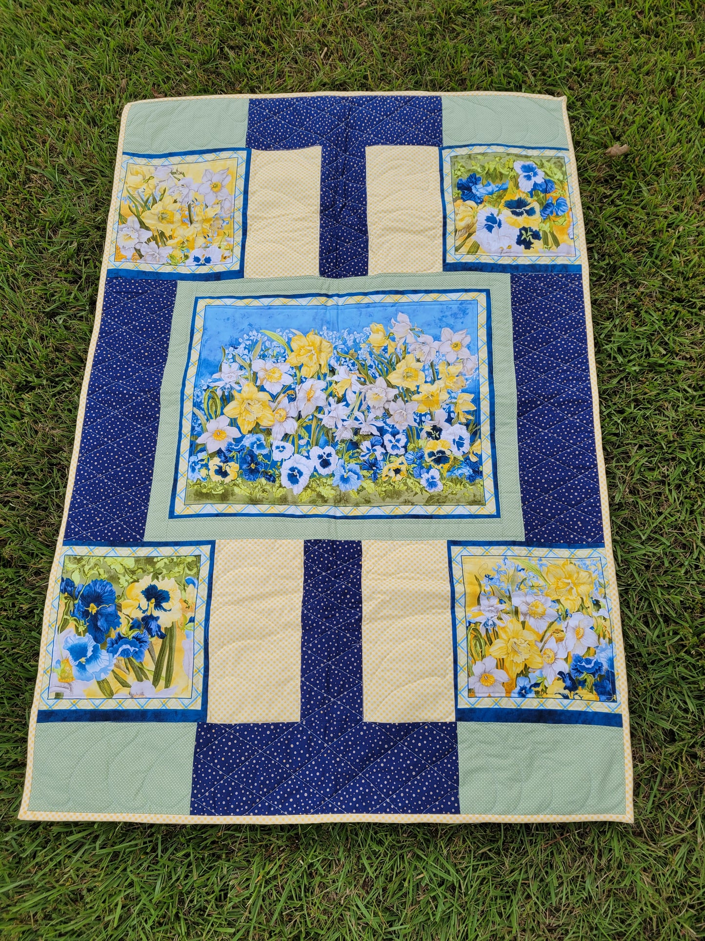 Handmade Daffodil Quilted Throw Blanket