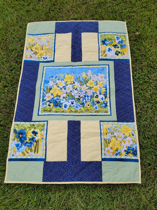 Handmade Daffodil Quilted Throw Blanket