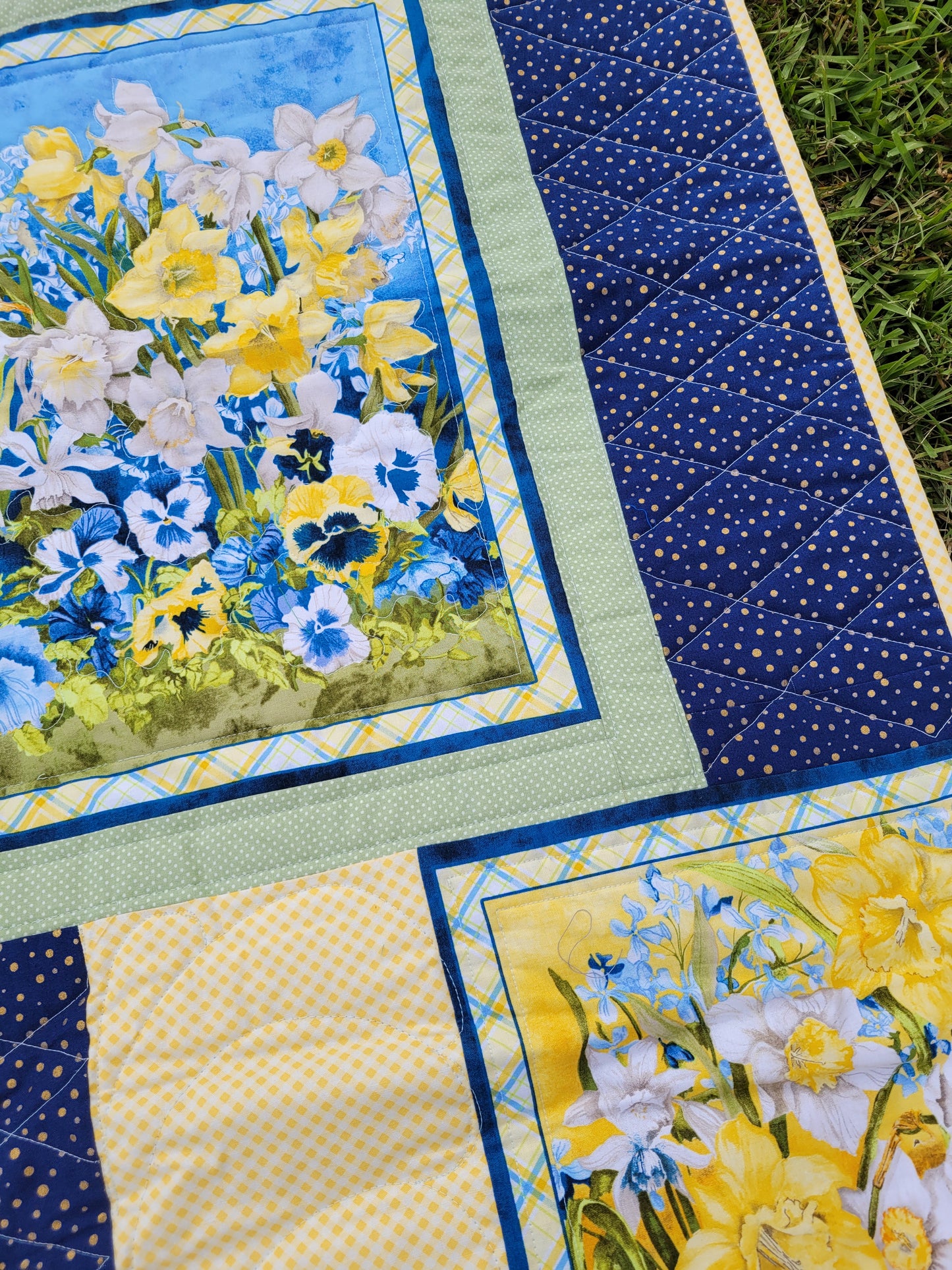 Handmade Daffodil Quilted Throw Blanket