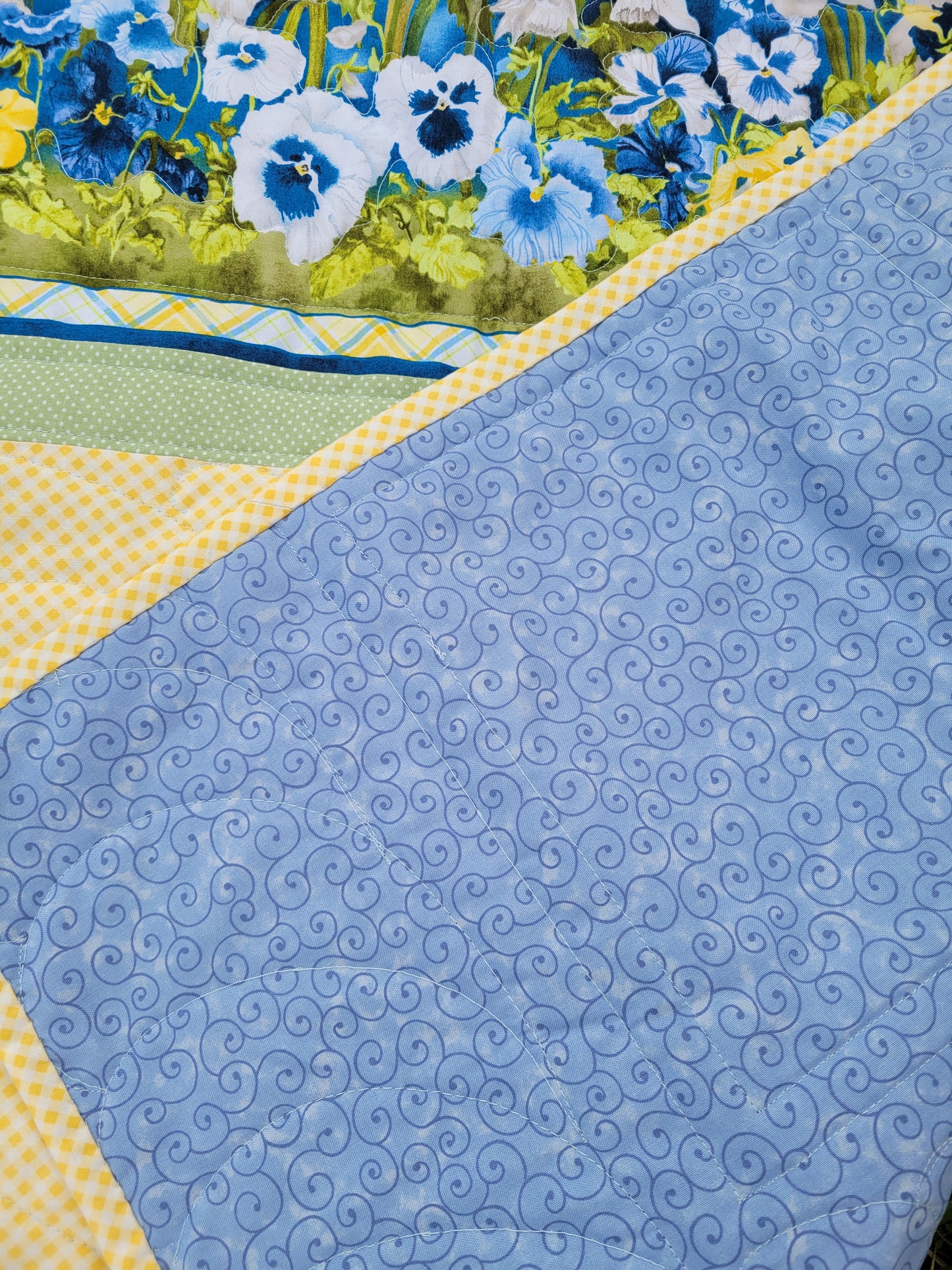 Handmade Daffodil Quilted Throw Blanket