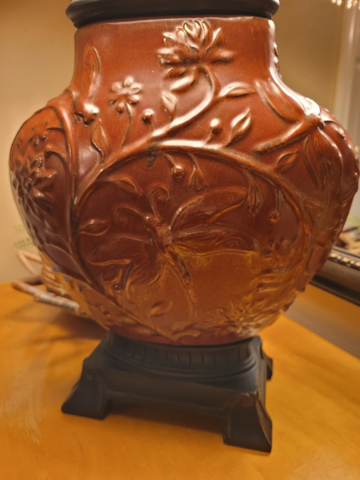 Vintage table lamp with Embossed Base