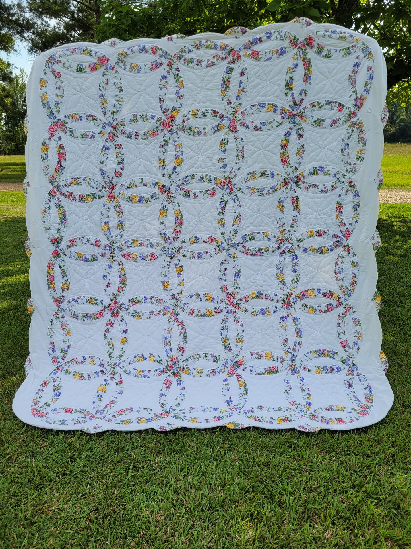 Vintage Hand-Quilted Double Wedding Ring Quilt