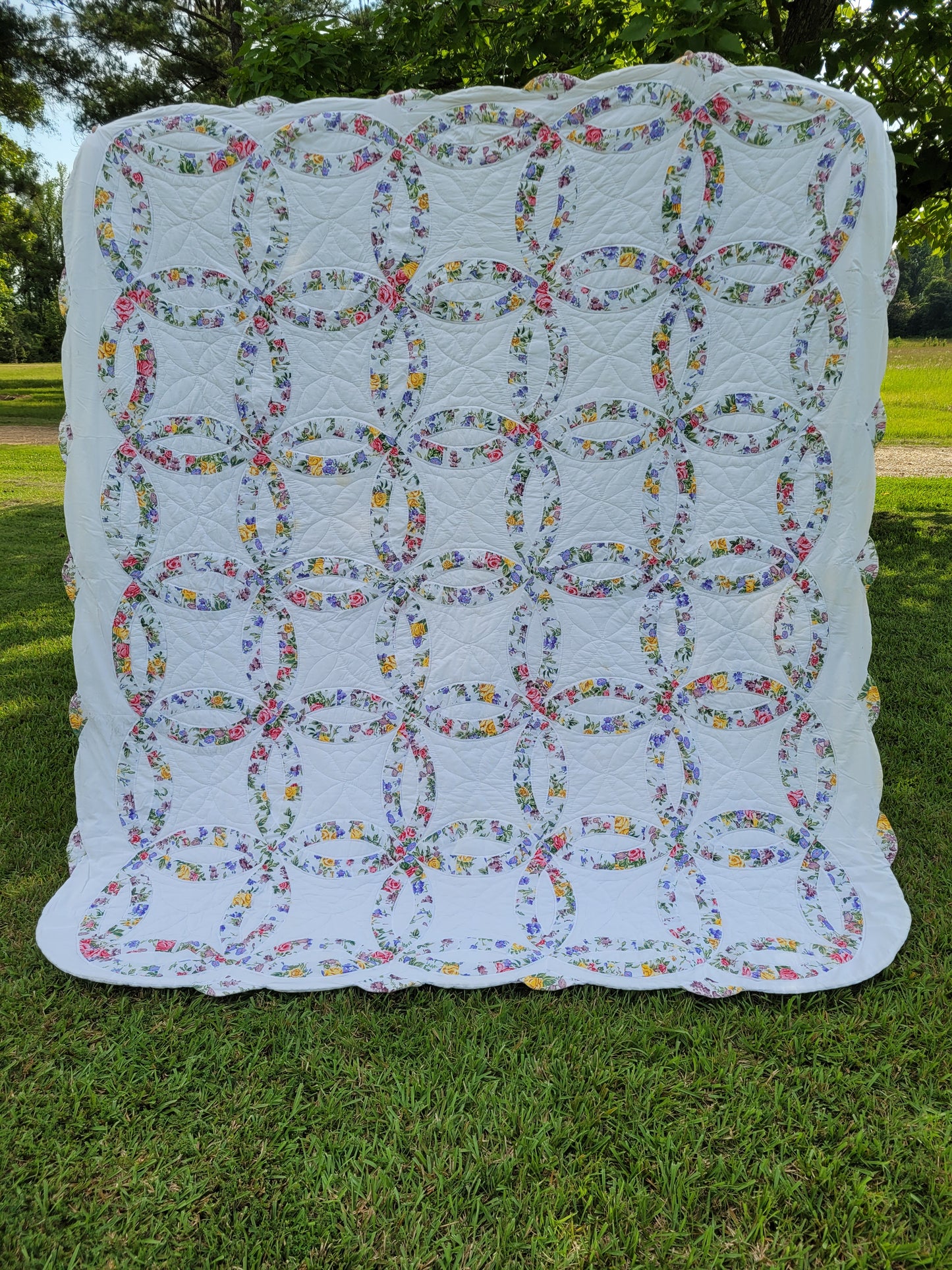 Vintage Hand-Quilted Double Wedding Ring Quilt