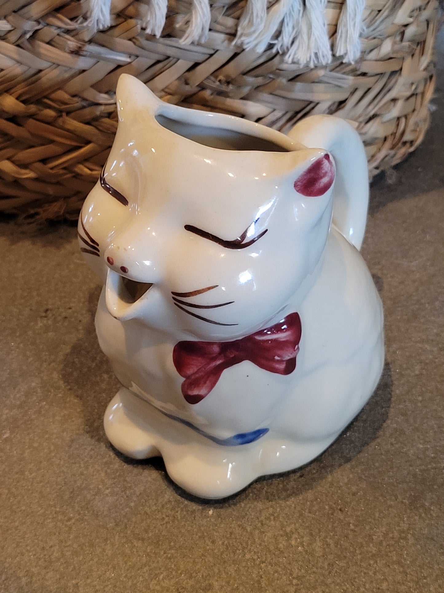 Vintage Shawnee "Puss n Boots" Creamer