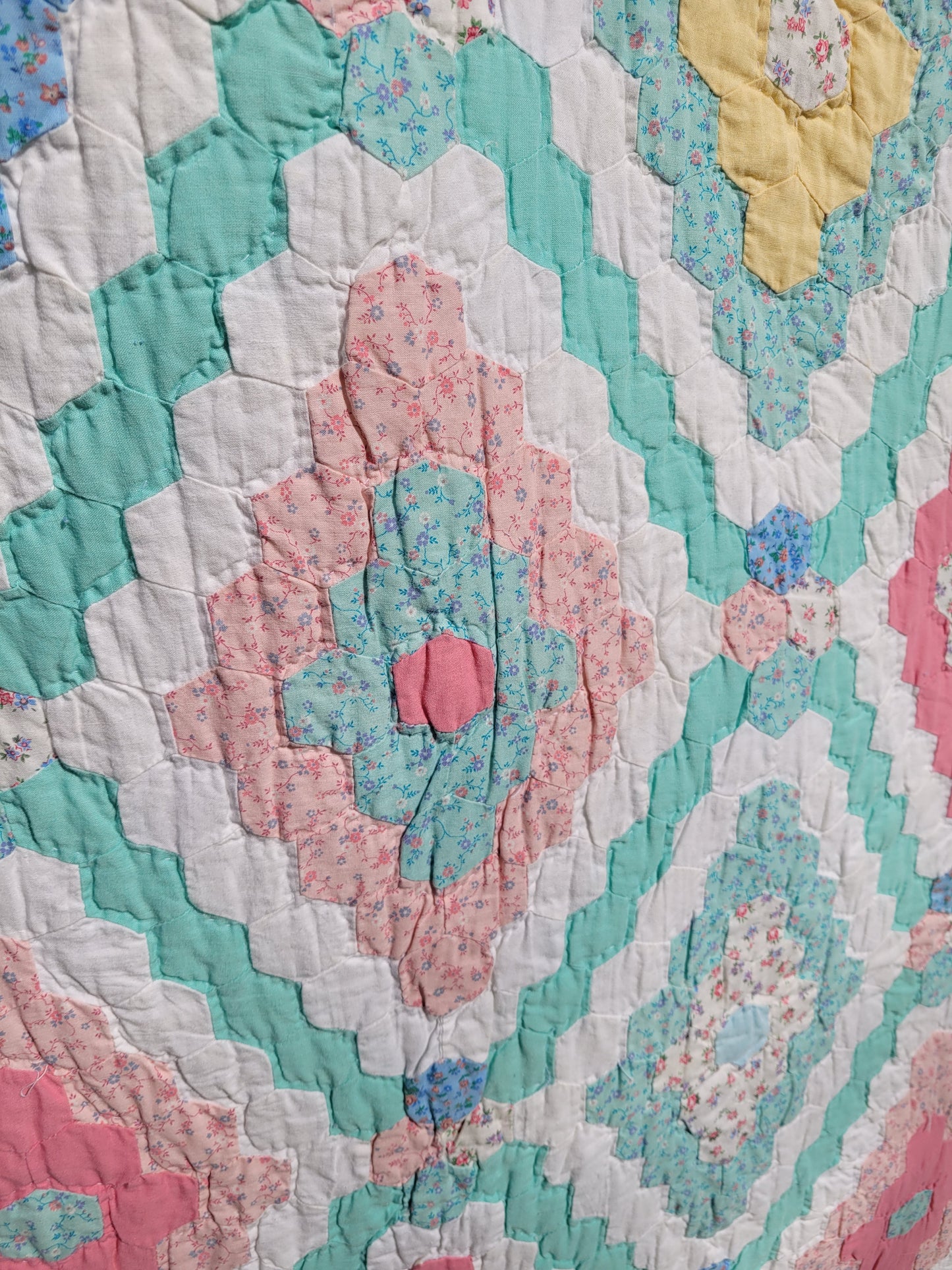 Vintage Hand Quilted Grandmother's Garden Quilt