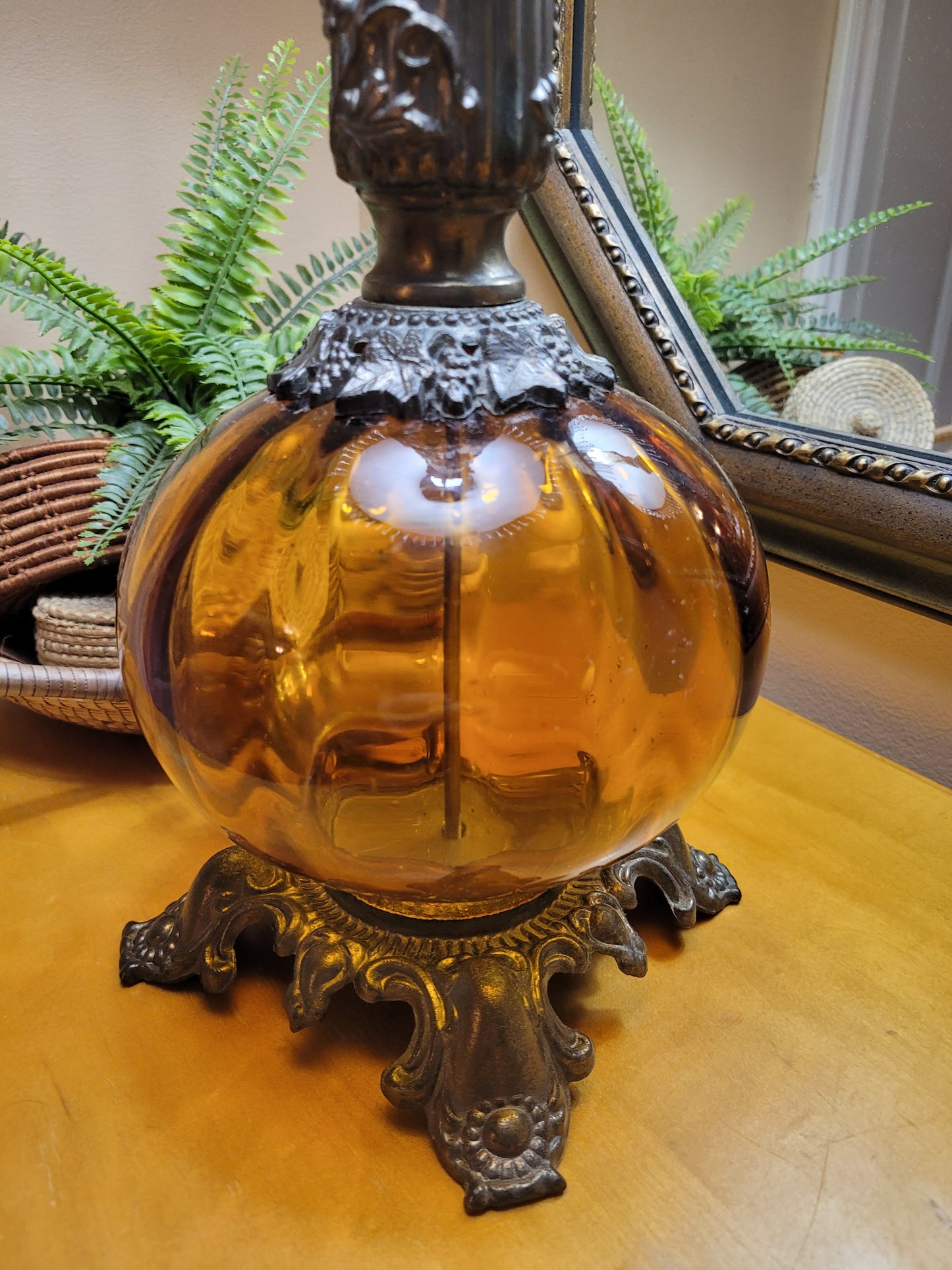Vintage Hollywood Regency Lamp