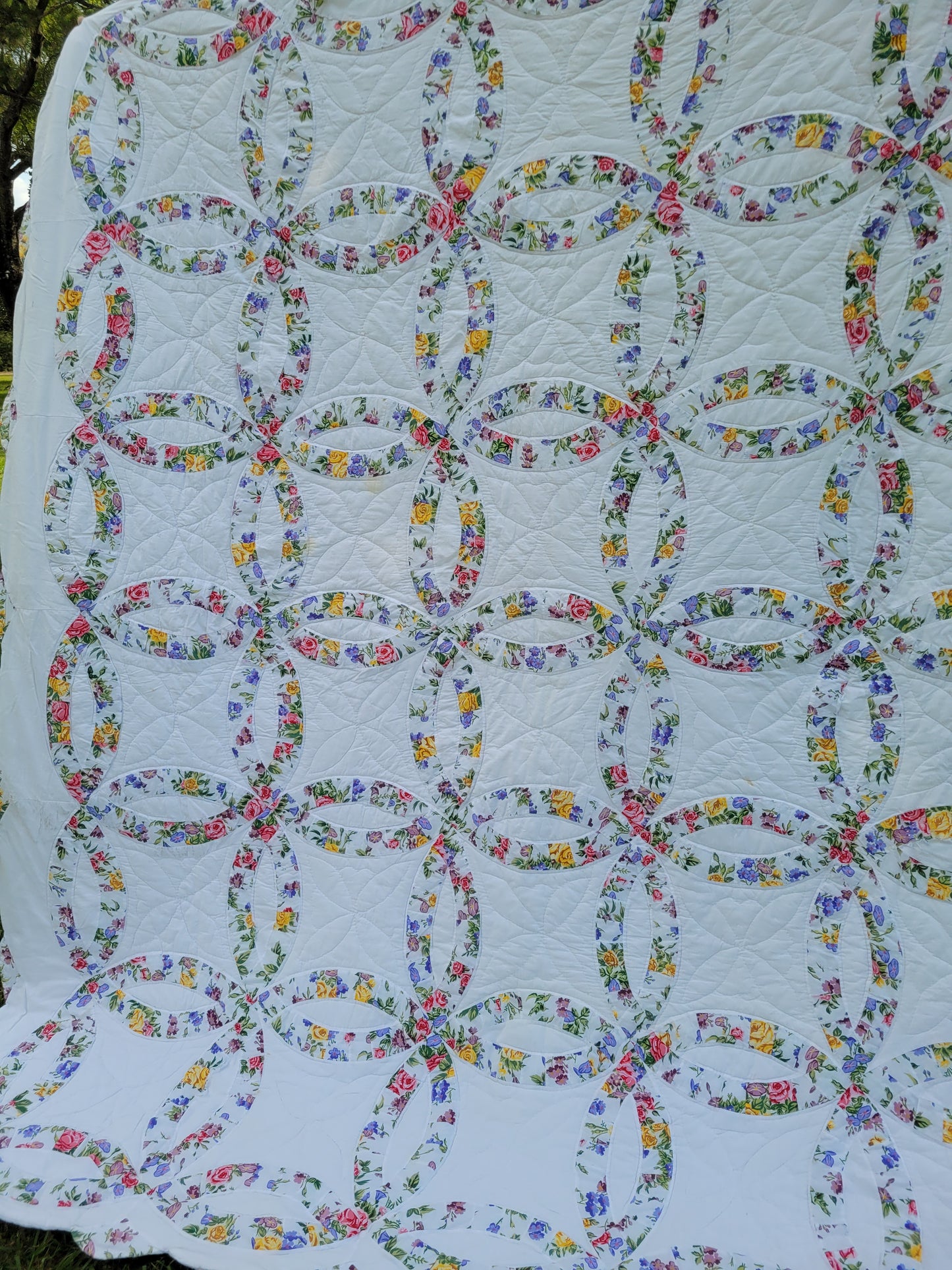 Vintage Hand-Quilted Double Wedding Ring Quilt