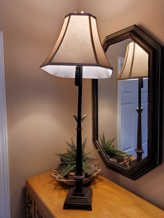 Vintage Console Lamp with Leaf Details