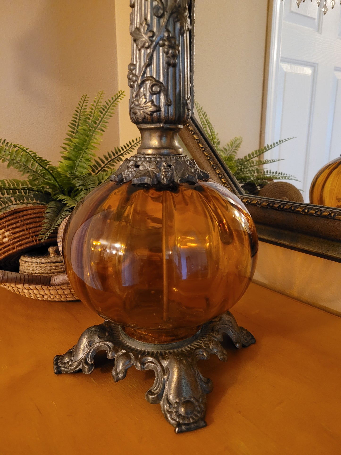 Vintage Hollywood Regency Lamp