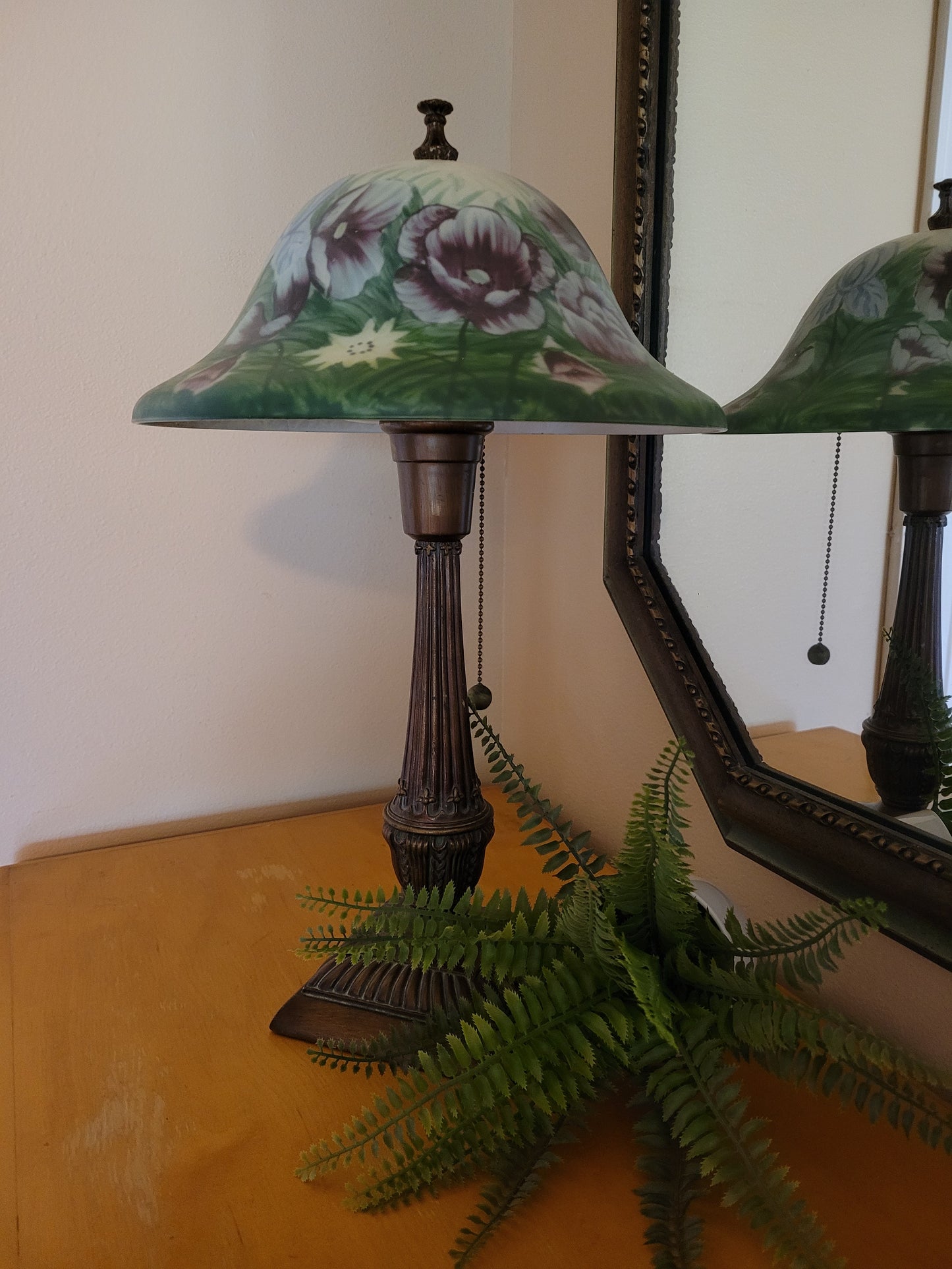 Vintage Pillar Lamp With Tiffany Style Acrylic Shade