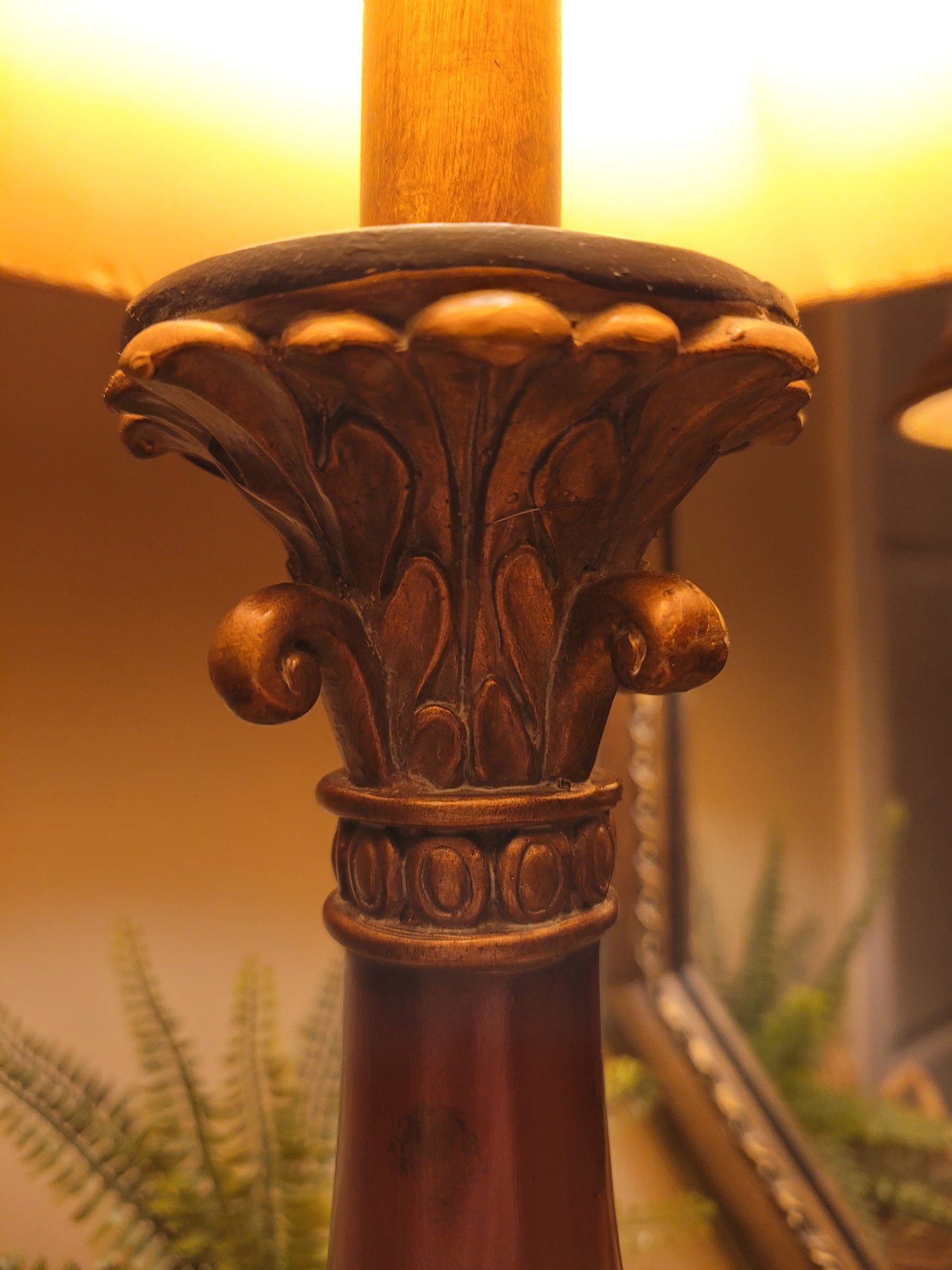 Urn Style Lamp