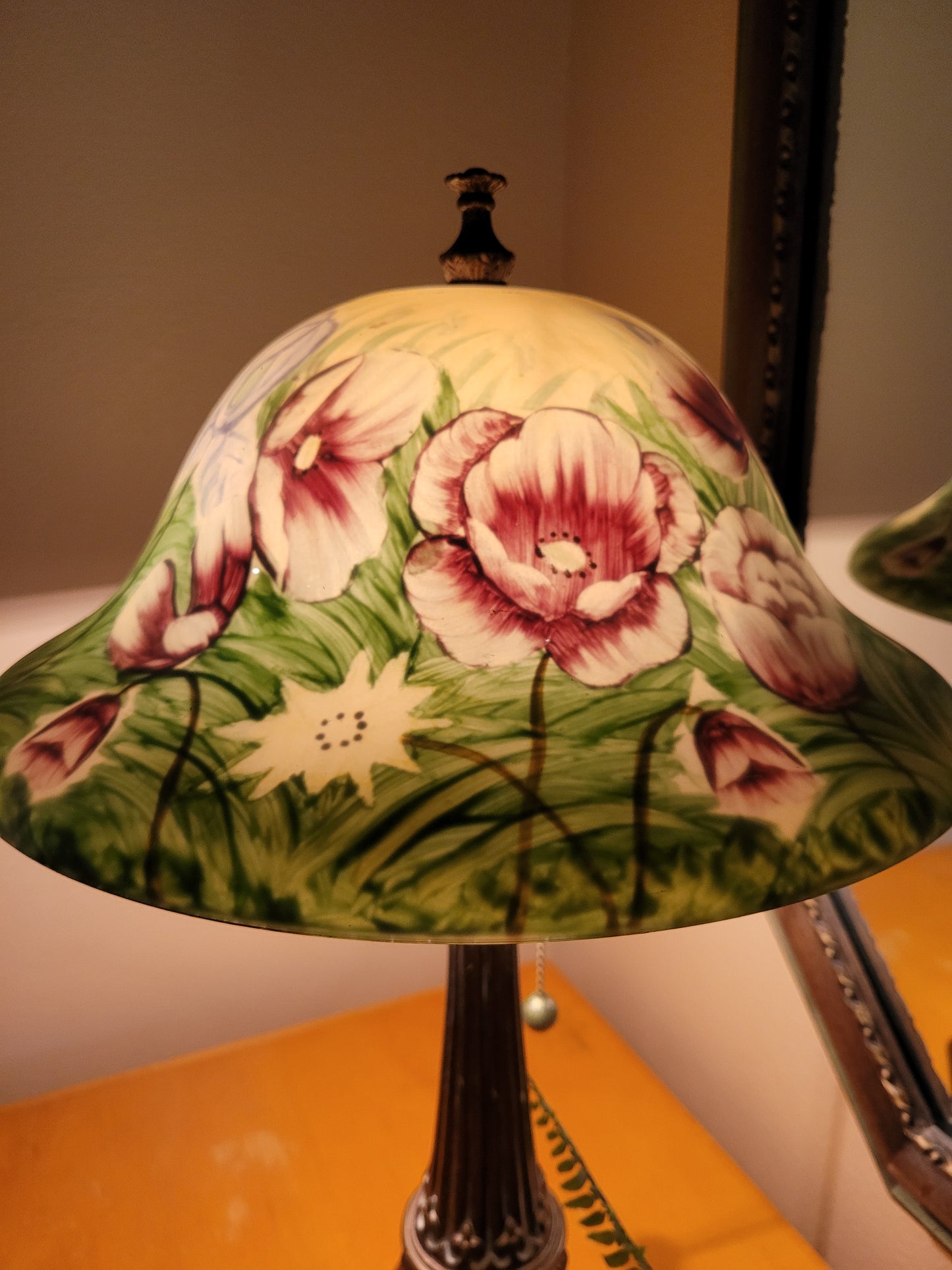 Vintage Pillar Lamp With Tiffany Style Acrylic Shade