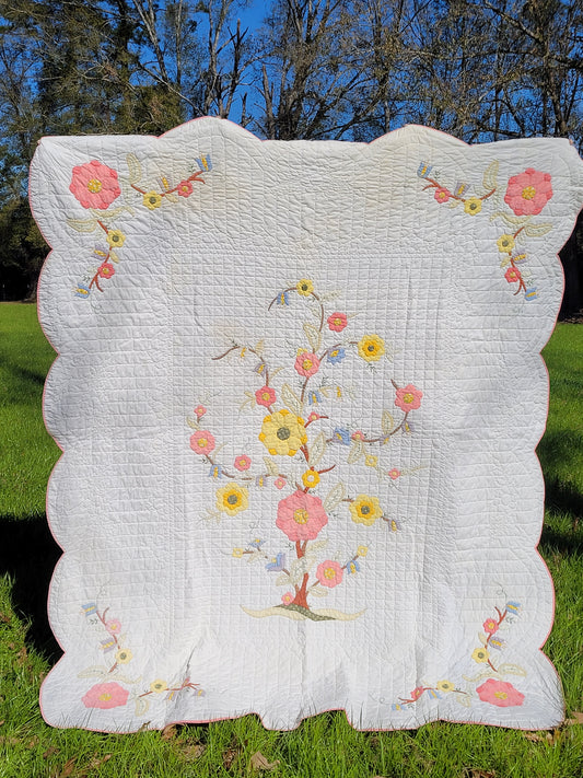 Vintage Floral Applique Quilt