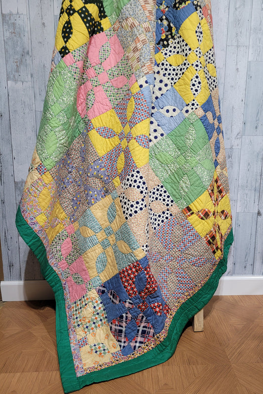 Vintage Hand-Quilted Drunkard's Path Quilt