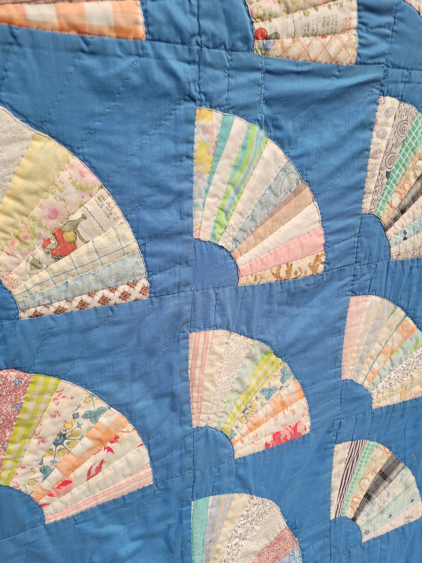Vintage Hand-Quilted Fan Quilt