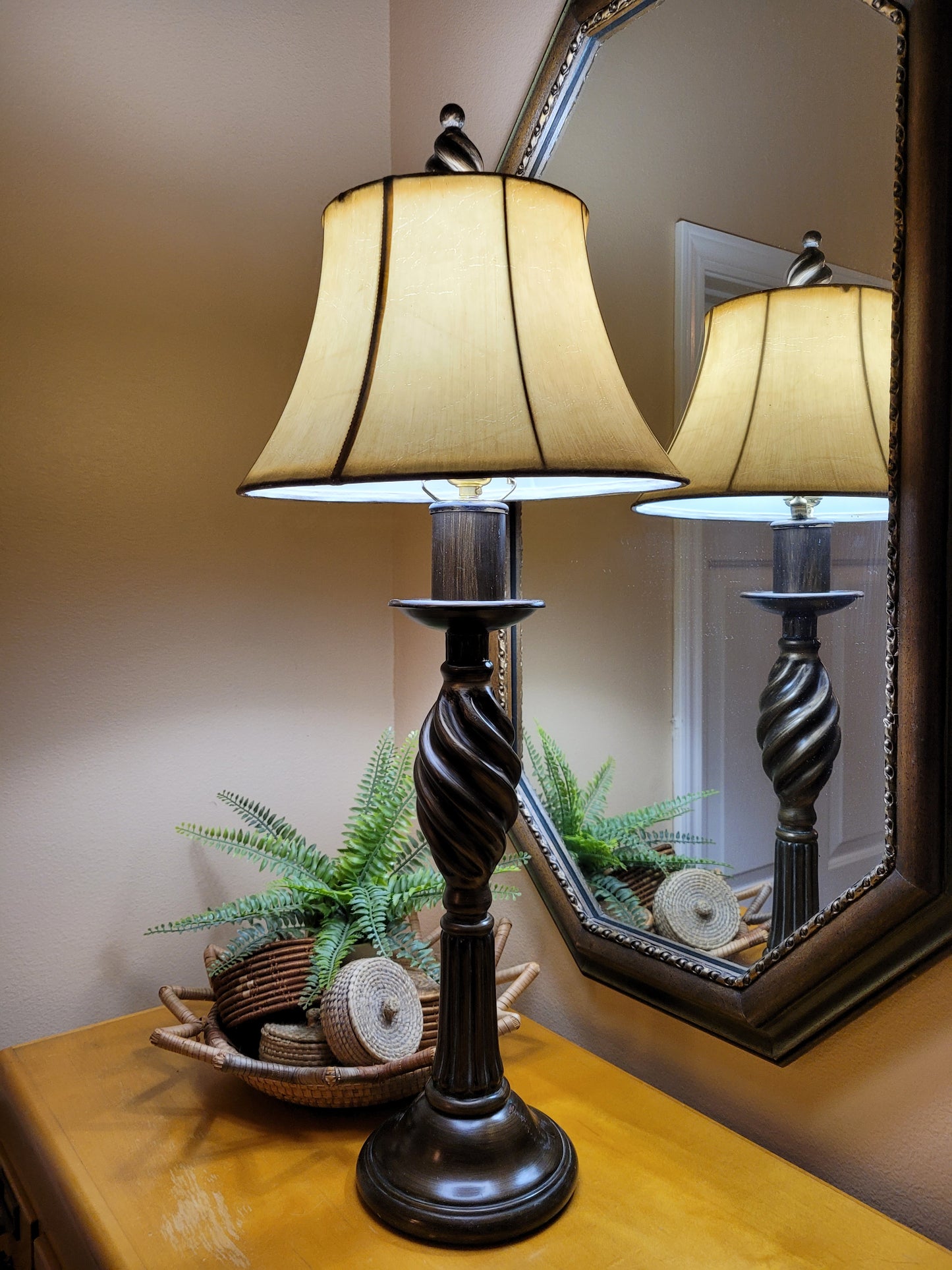 Vintage Pillar Lamp with Swirl Details