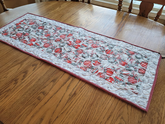 Poinsettia Table Runner