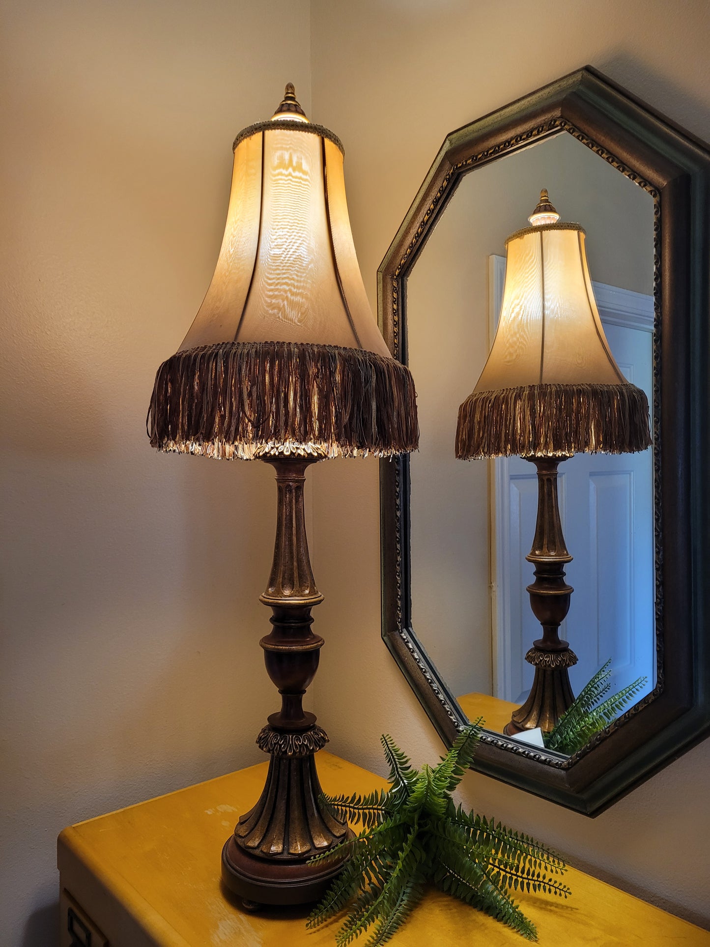 Vintage Console Lamp with Fringed Shade