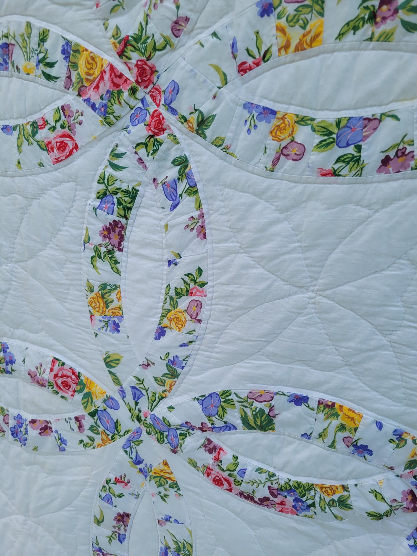 Vintage Hand-Quilted Double Wedding Ring Quilt