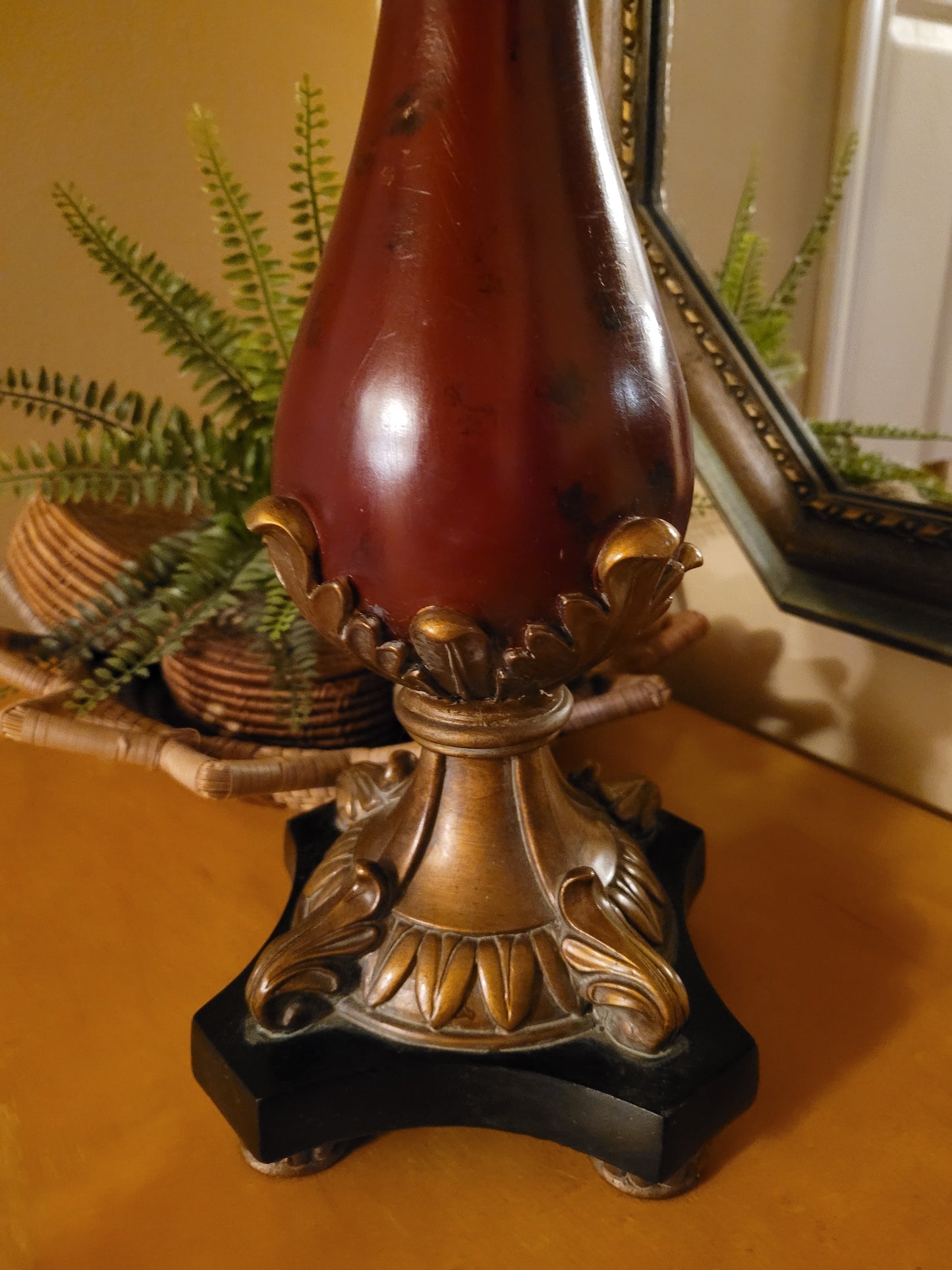 Urn Style Lamp
