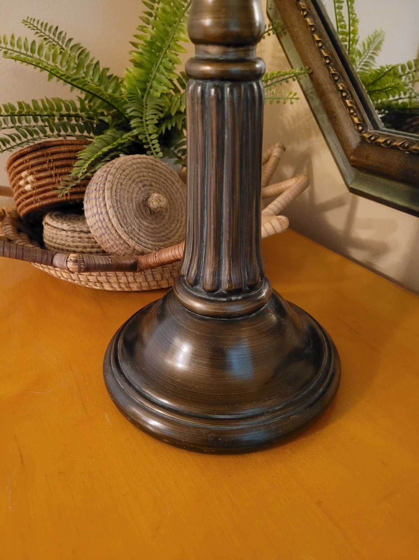 Vintage Pillar Lamp with Swirl Details
