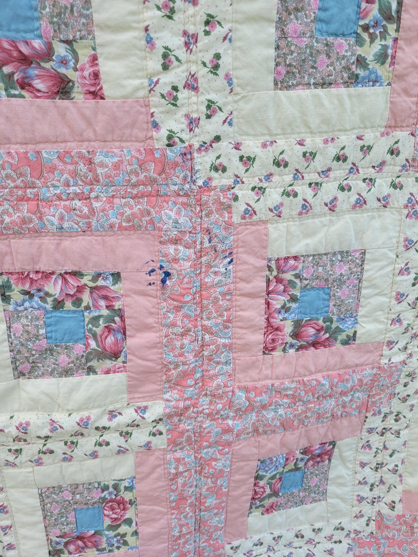 Vintage Hand-Quilted Log Cabin Quilt