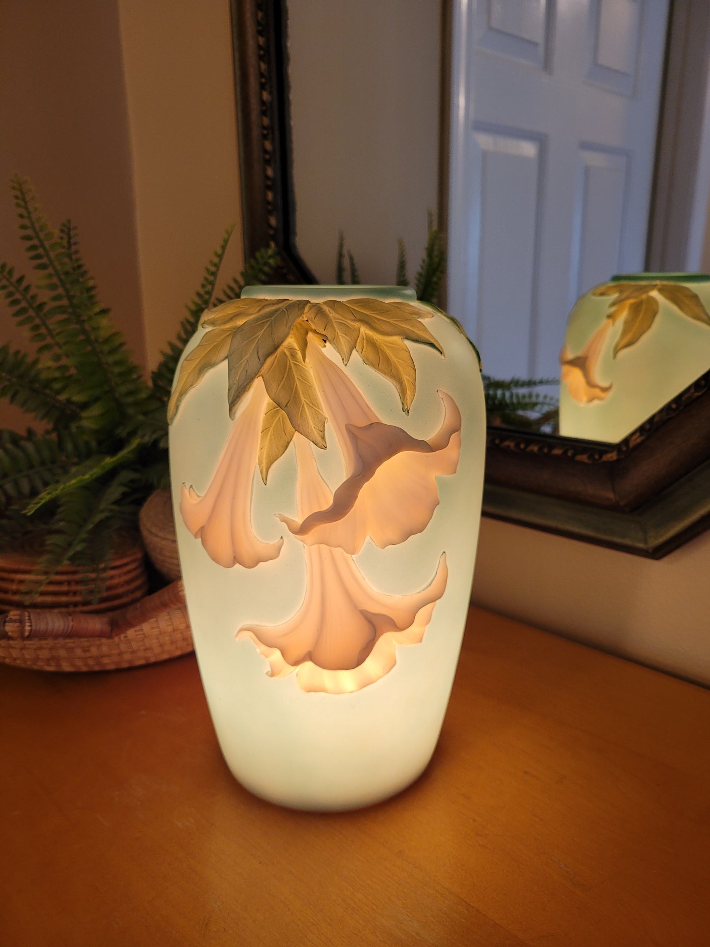 Vintage Ibis and Orchid Accent Lamp