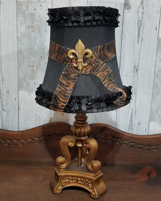 Fleur de Lis Table Lamp