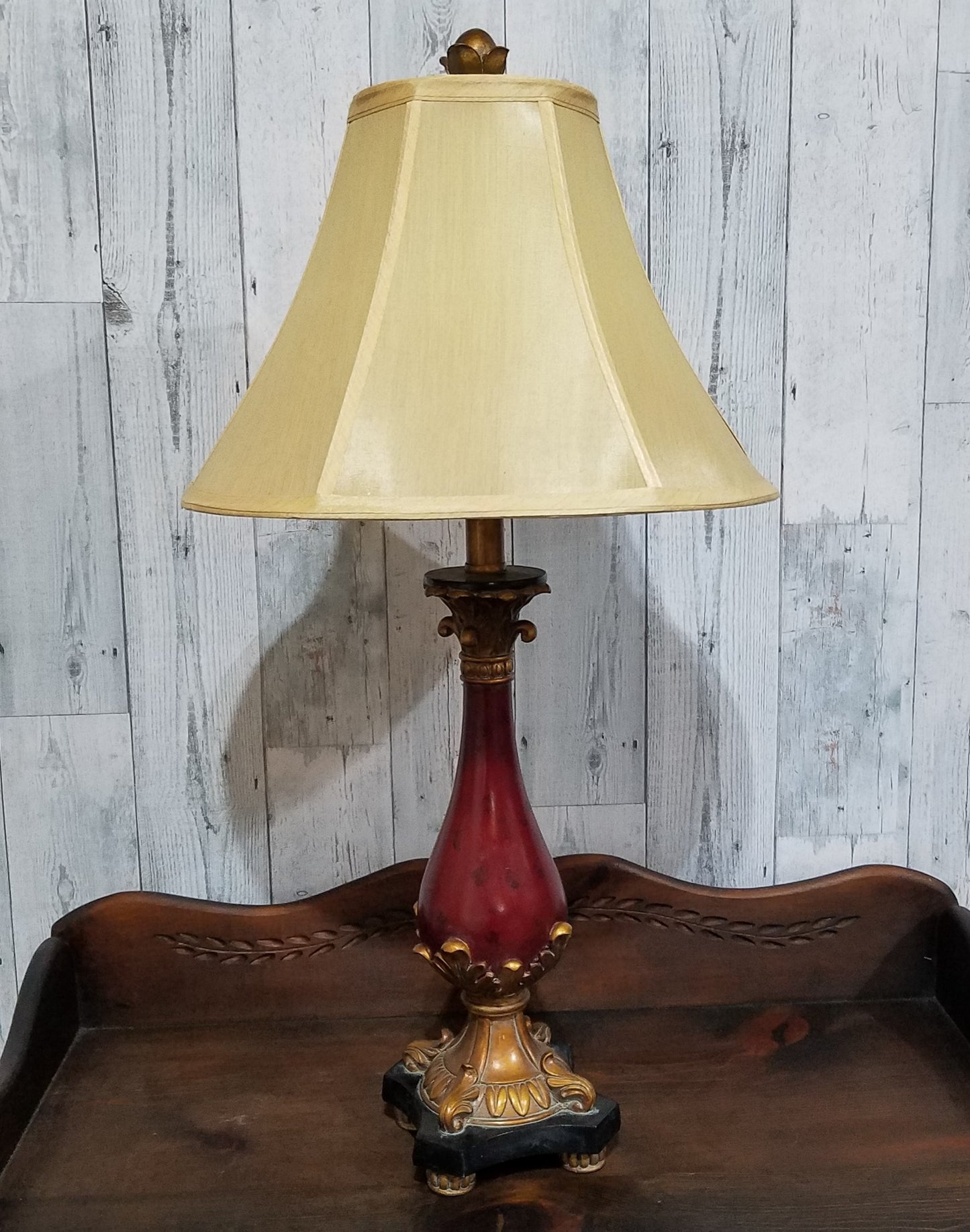 Urn Style Lamp